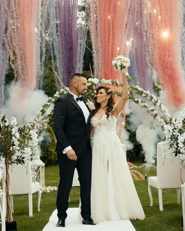 Instagram post from amweddingspl. This post is in position 2.