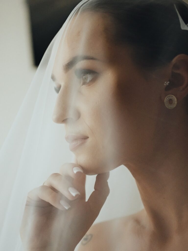 Instagram post from amweddingspl. This post is in position 4.