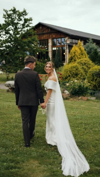 Instagram post from amweddingspl. This post is in position 3.